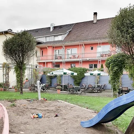 Martino - Zum Hirsch Hotel *