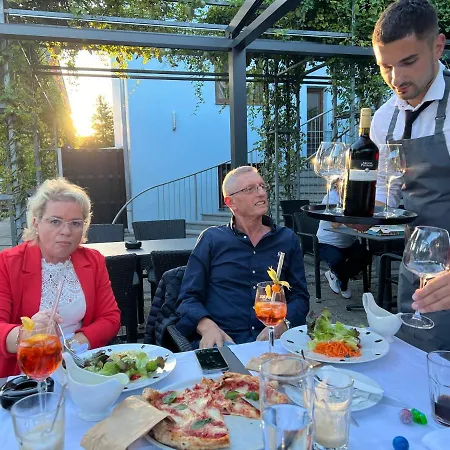 Martino - Zum Hirsch 3*