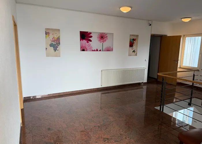 Martino - Zum Hirsch 3*